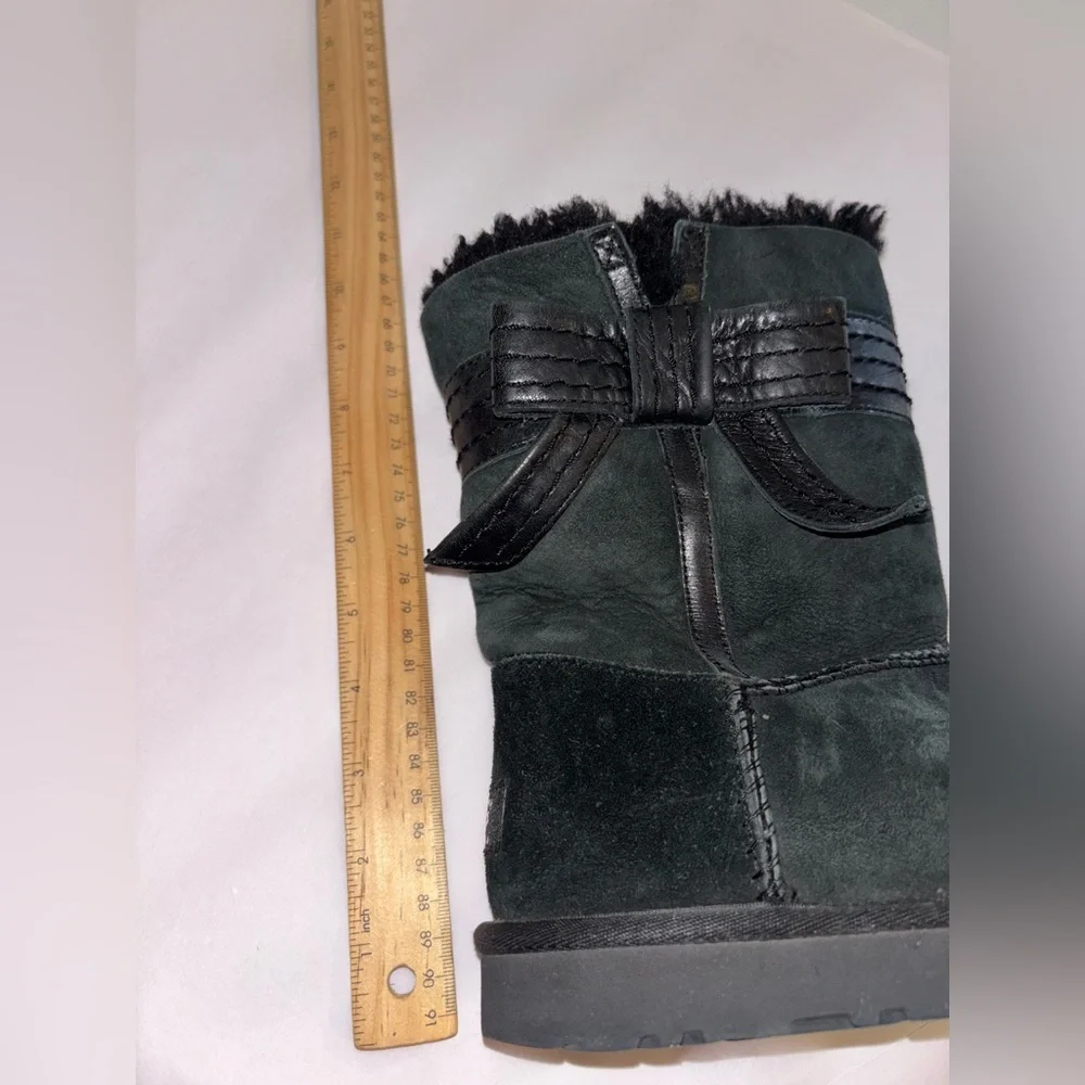 UGG australia black